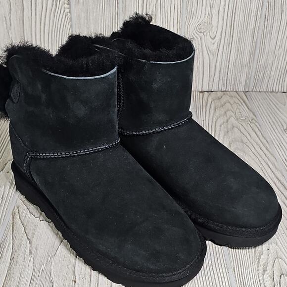 UGG Mini Bailey Sheepskin Black Bow II Leather Ankle Boots Womens Size 6 NEW - Picture 11 of 14